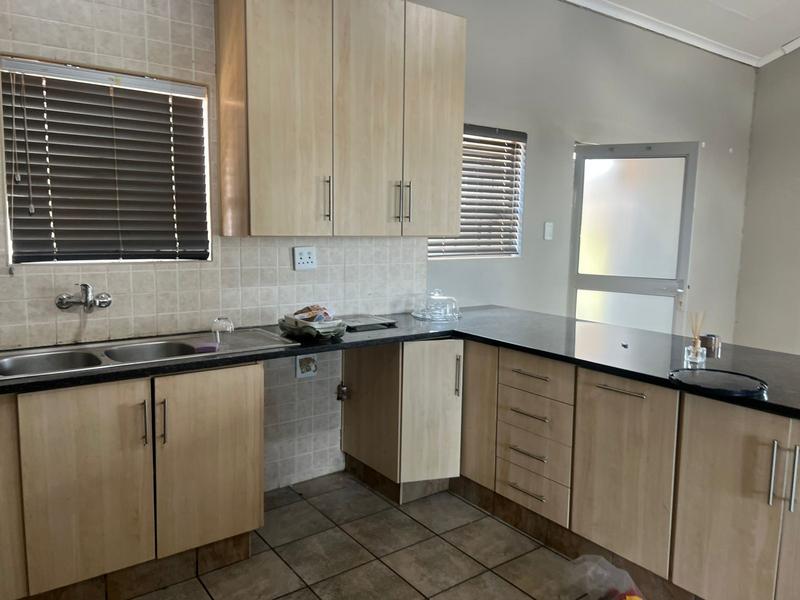 To Let 3 Bedroom Property for Rent in Dassie Rand North West